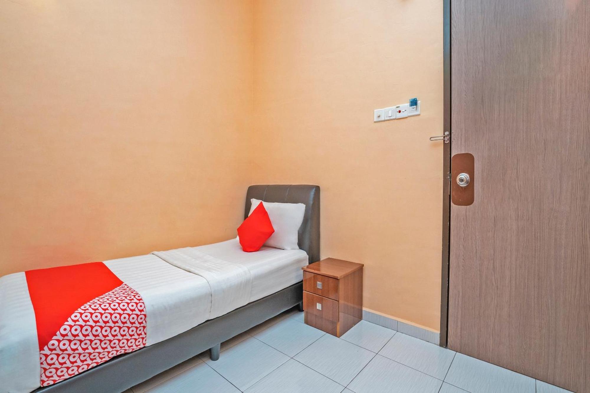 Sz Hotel Лумут Екстер'єр фото