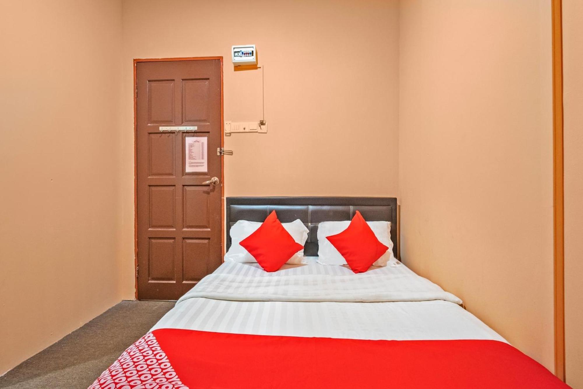 Sz Hotel Лумут Екстер'єр фото