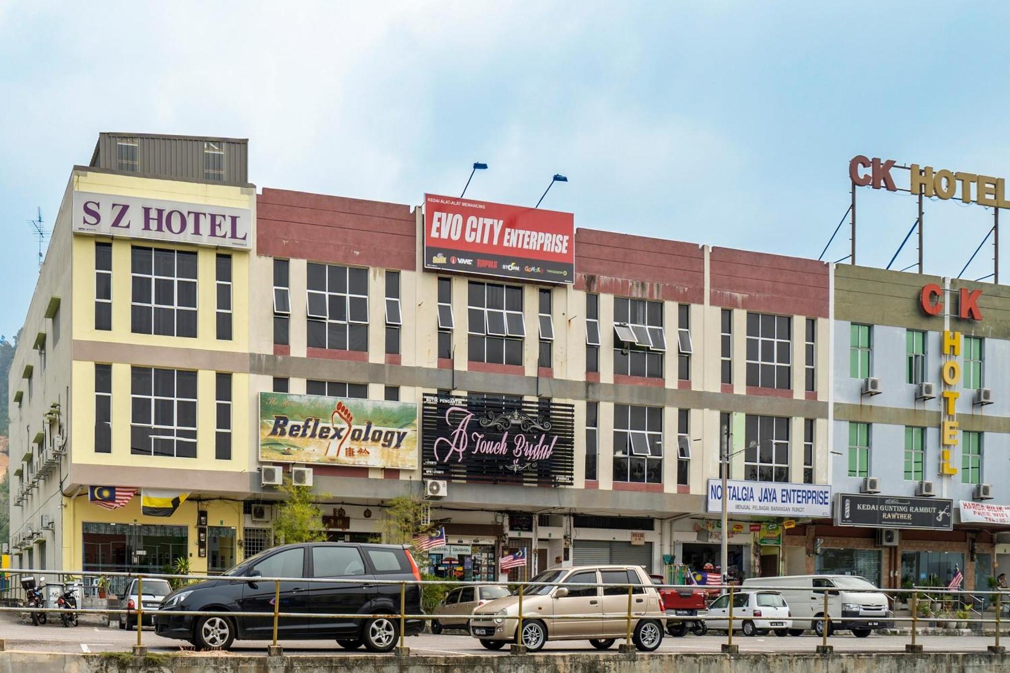 Sz Hotel Лумут Екстер'єр фото